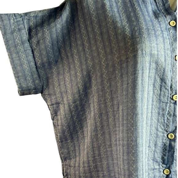 Madewell Daily Shirt in Textural Stripe Shirt in Linear Ditsy Dobby Navy - Picture 6 of 15